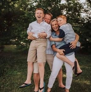 Meet your Posher, Cara